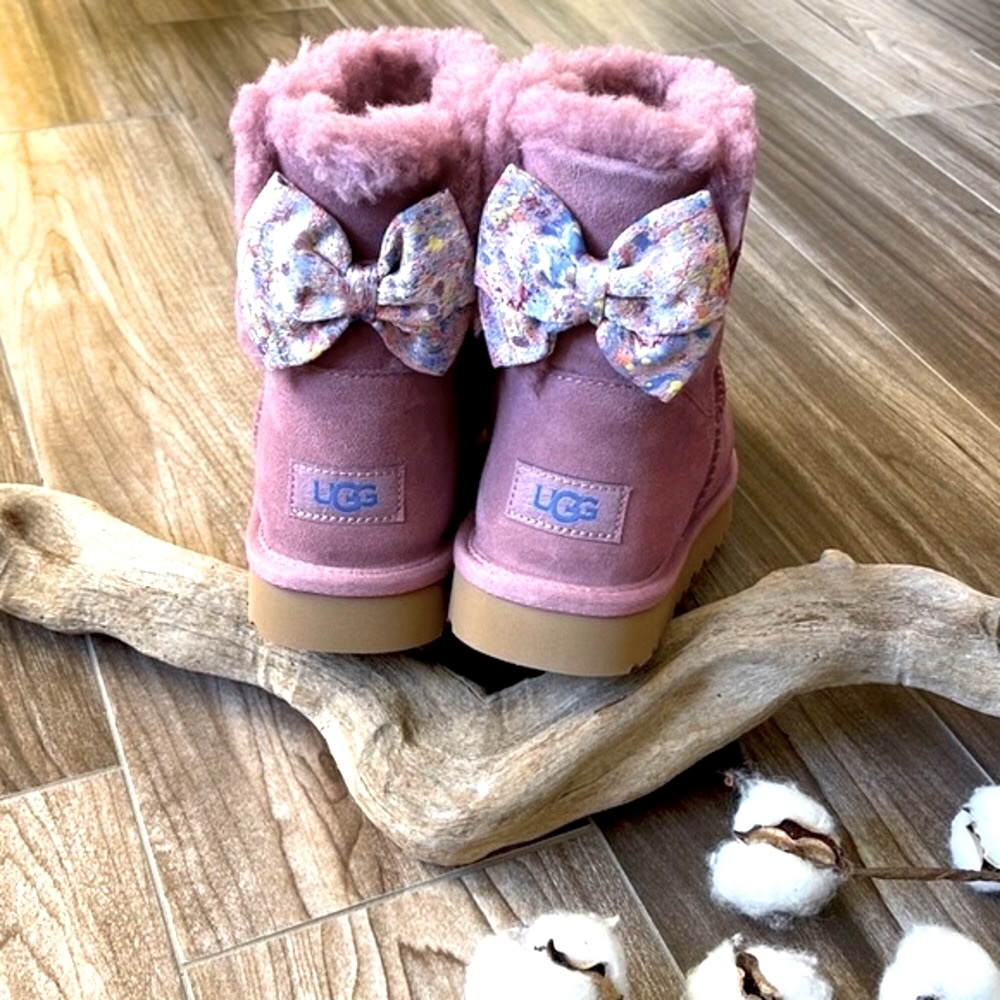 🌿UGG🌿MINI BAILEY BOW SPLATTER BOOTS - Picture 12 of 16